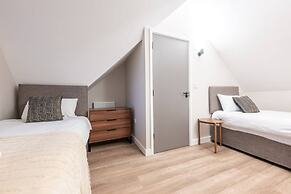 Luxurious 2 Bed Central Cardiff Free EV Charge