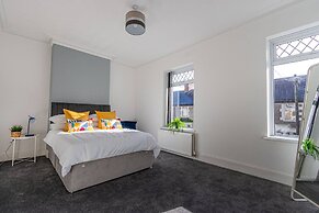 The Luxury Home Free Parking Central Location