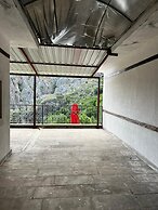 SERGE HOTEL