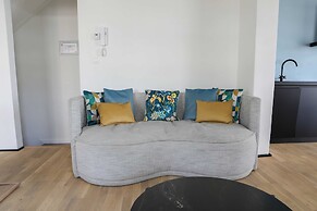 Denise - Belle Epoque Apartment With Modern Comfort