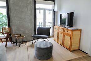 Denise - Belle Epoque Apartment With Modern Comfort