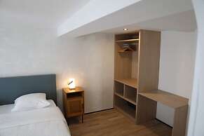 Denise - Belle Epoque Apartment With Modern Comfort