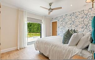 The Wild Bloom - From 225 Per Night