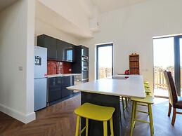 Number 3 The Barn House