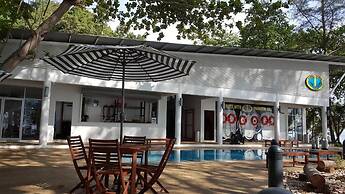 Mamutik Island Lodge