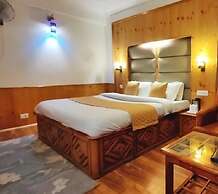 Hotel Surya International - Manali