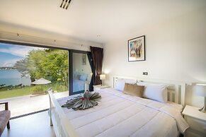 Beachfront Pool Villa Seaview V231