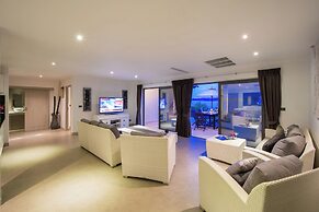 Beachfront Pool Villa Seaview V231