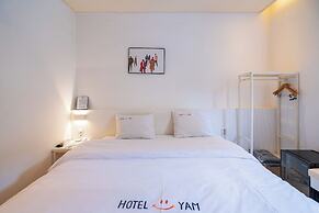 Hotel YAM Yeosu Hakdong
