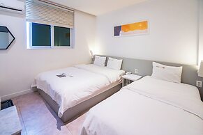 Hotel YAM Yeosu Hakdong