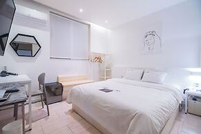 Hotel YAM Yeosu Hakdong