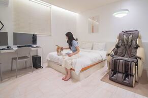 Hotel YAM Yeosu Hakdong