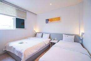 Hotel YAM Yeosu Hakdong