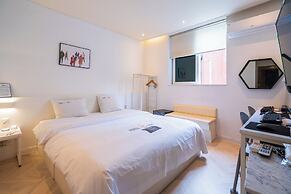 Hotel YAM Yeosu Hakdong