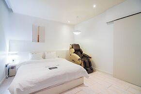 Hotel YAM Yeosu Hakdong
