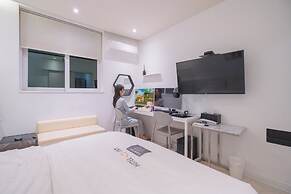 Hotel YAM Yeosu Hakdong