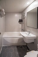 Hotel YAM Yeosu Hakdong