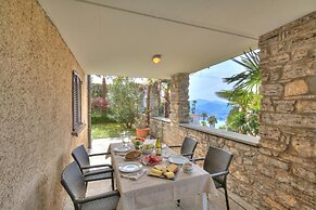Oasis Panoramic 1BR With Shared Pool