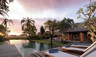 Villa Bangkuang by Nakula