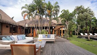 Villa Bangkuang by Nakula