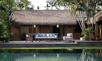 Villa Bangkuang by Nakula