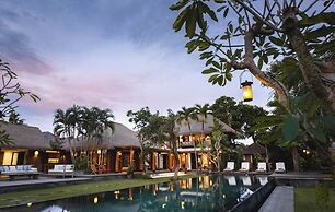 Villa Bangkuang by Nakula