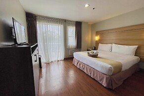 Tagaytay Hotel SixB
