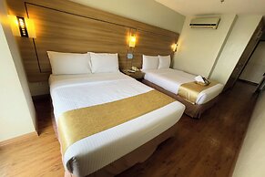 Tagaytay Hotel SixB