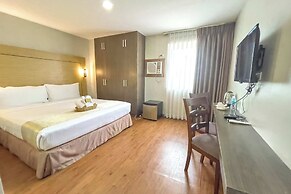 Tagaytay Hotel SixB