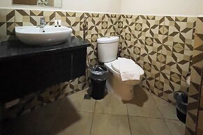 Tagaytay Hotel SixB