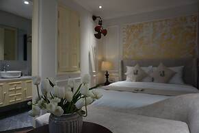 Jade Boutique Hotel