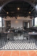 Jade Boutique Hotel