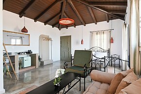 Tepeleni Suites