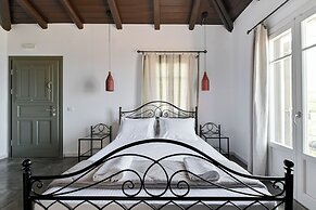Tepeleni Suites