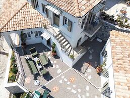 Tepeleni Suites