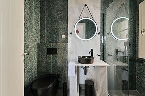 Tepeleni Suites