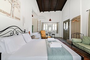 Tepeleni Suites