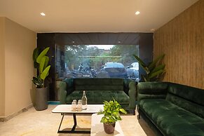 Saltstayz Premier Naraina Central Delhi