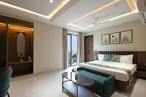 Saltstayz Premier Naraina Central Delhi