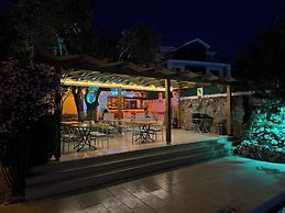 Gold Monami Otel