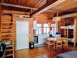 Riverfront Cottageee