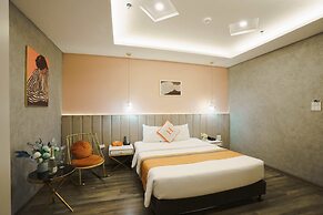 NNT HOTEL - Trung Kính