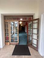 Cluny Hill Hotel