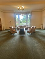 Cluny Hill Hotel