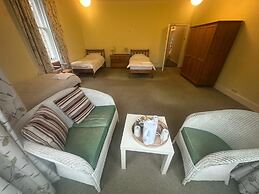 Cluny Hill Hotel
