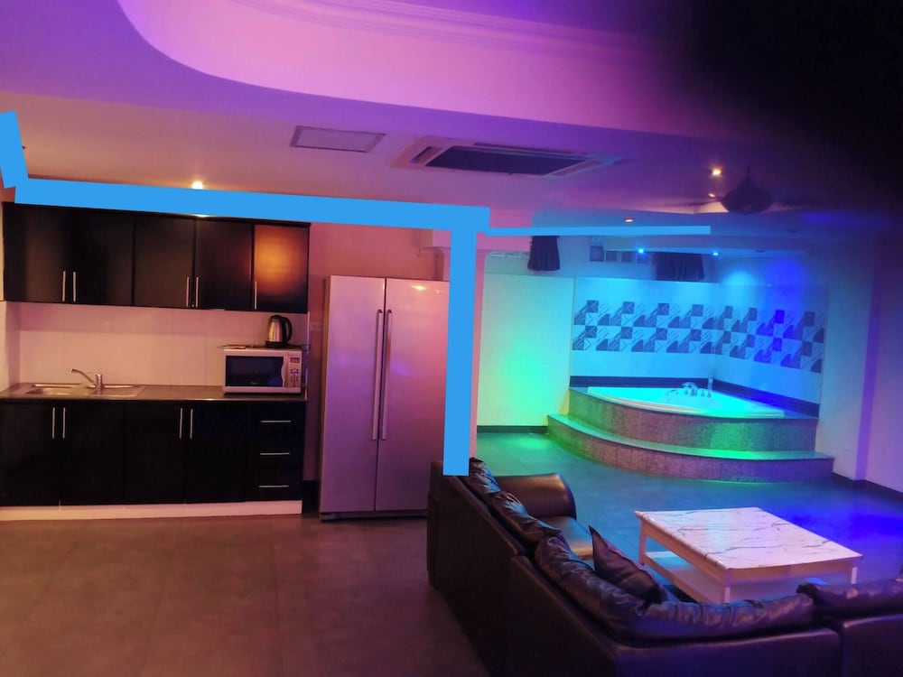 75 sqm Studio Type Jacuzzi Apartment 101a