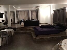 115sqm Studio Type Jacucci - Apartment 301