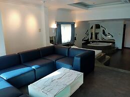 115sqm Studio Type Jacucci - Apartment 301