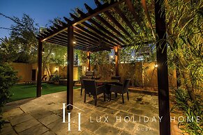LUX The Burj Khalifa View Garden Suite