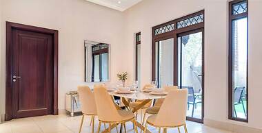 LUX The Burj Khalifa View Garden Suite